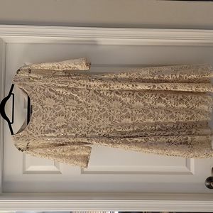 🦋Rabbit Design 🦋size 16 Tan w/gold sequin.🦋